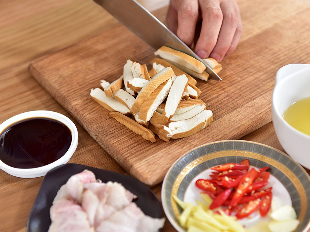 Shredded Pork with Dried Bean Curd