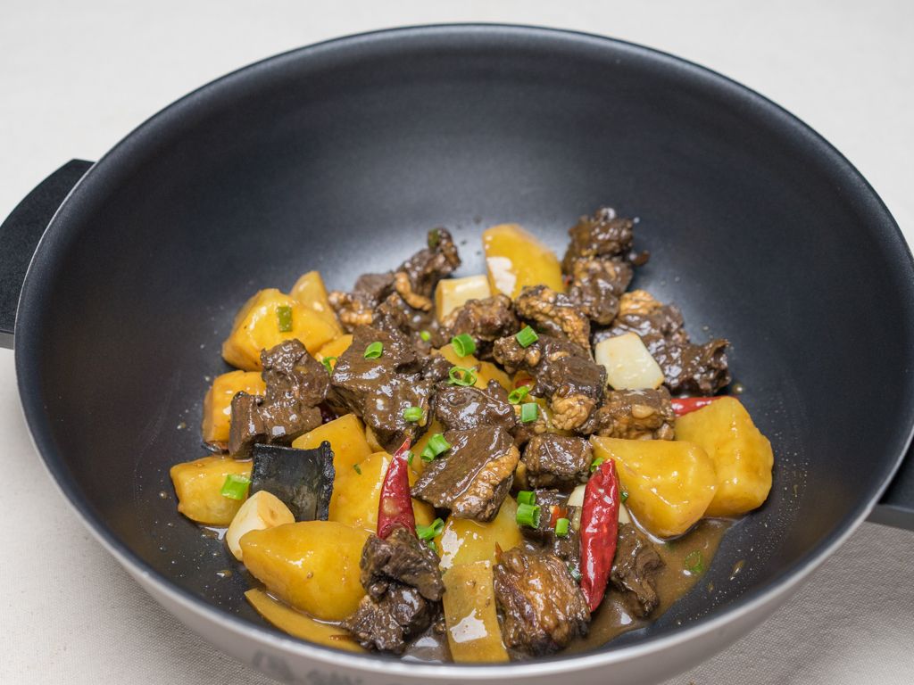Braised Beef Brisket with Potatoes