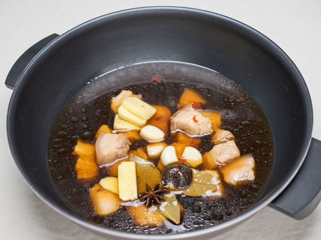 Braised Pork Belly (Dongpo Pork)
